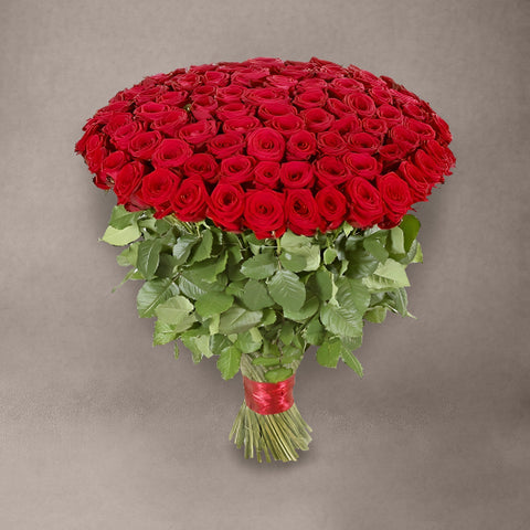 100% in Love - Valentine's Flowers Delivery Dubai